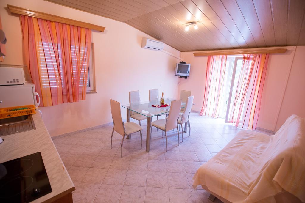 Apartments Dunja Piric Lopar Quarto foto