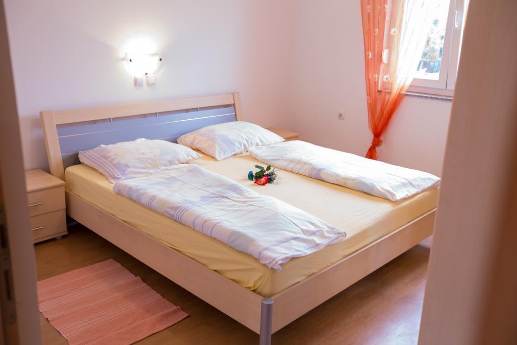 Apartments Dunja Piric Lopar Quarto foto