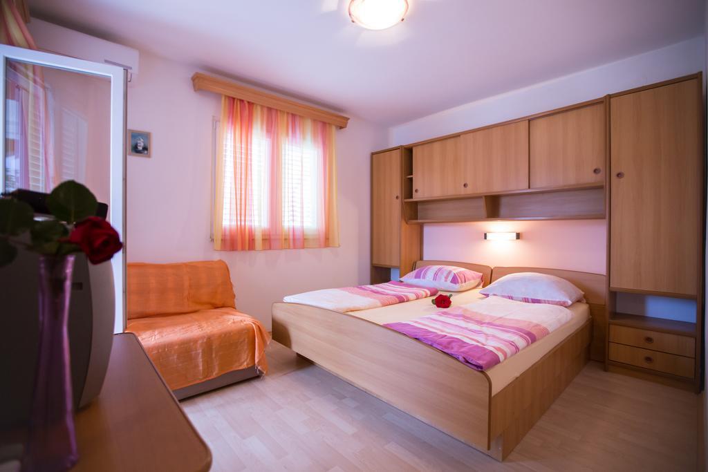 Apartments Dunja Piric Lopar Quarto foto