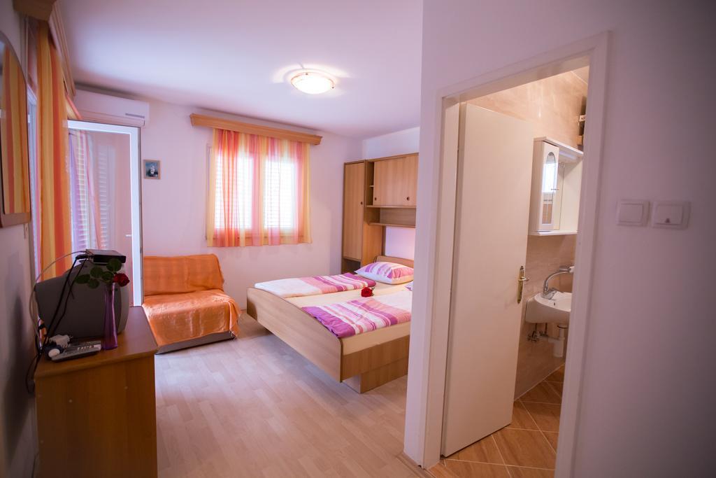 Apartments Dunja Piric Lopar Quarto foto